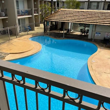 Hotel Tranquility à Mandurah Extérieur photo